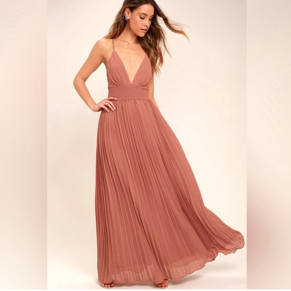 Lulus pleated maxi dress